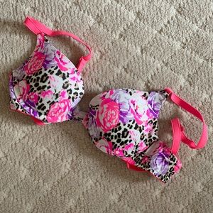 PINK limited edition bra